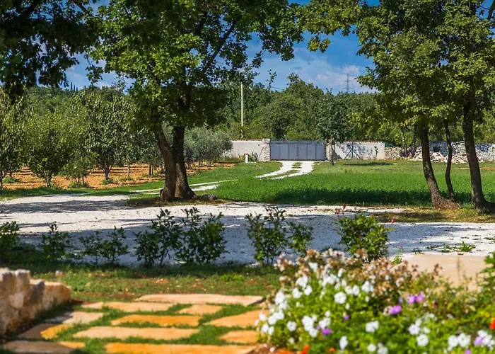 Martinetinka Vikendica Pula